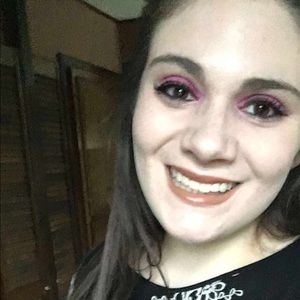 Meet your Posher, Alexandra